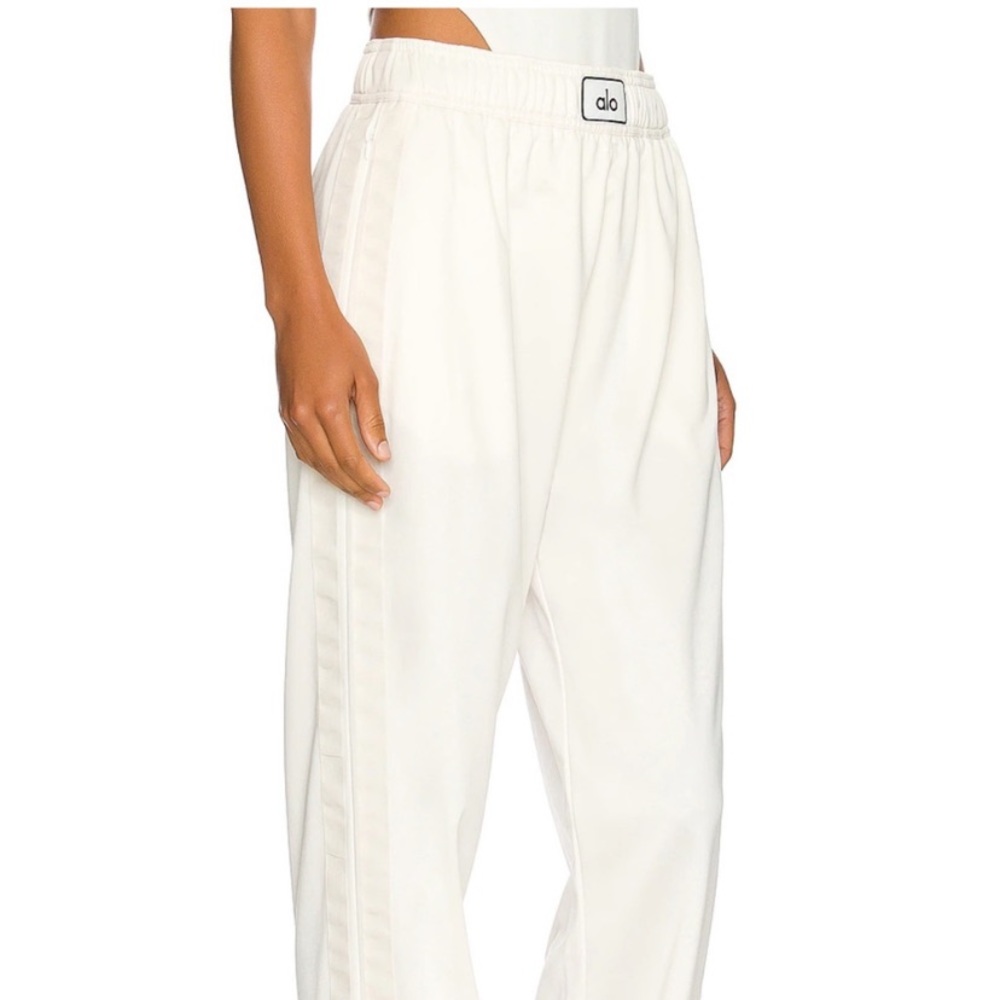 Alo yoga prize winner pants
